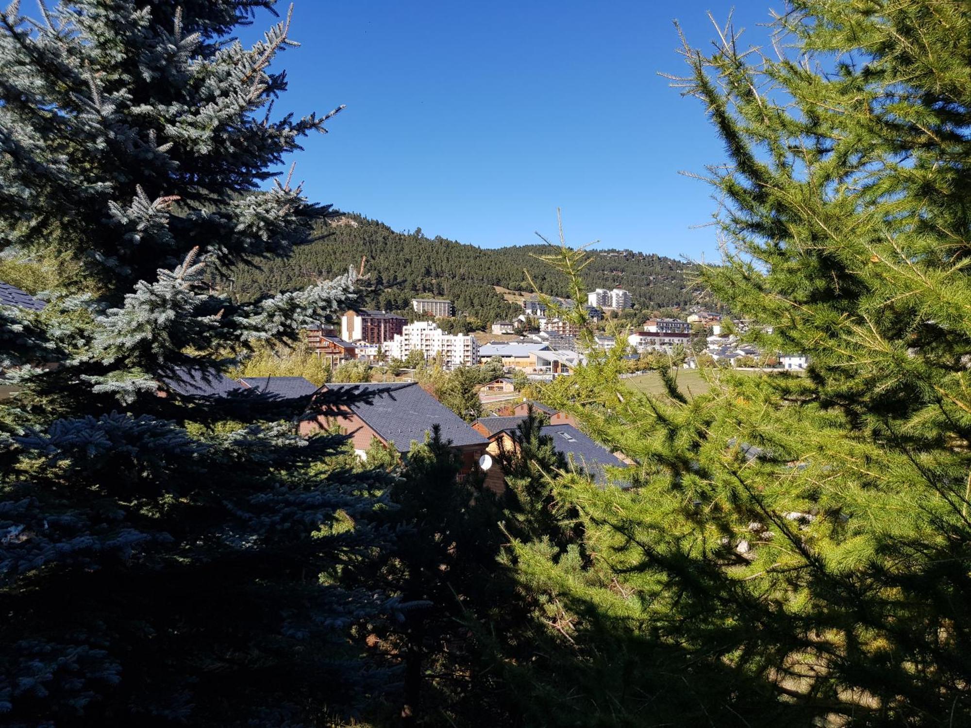 Chalet Pres Des Pistes Avec Vue Panoramique Les Angles  Bagian luar foto