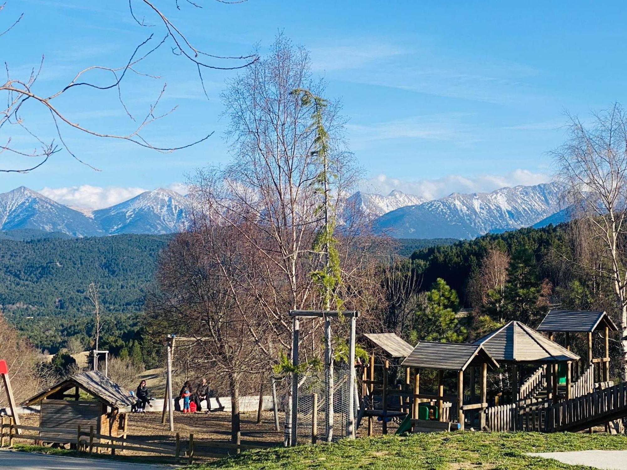 Chalet Pres Des Pistes Avec Vue Panoramique Les Angles  Bagian luar foto